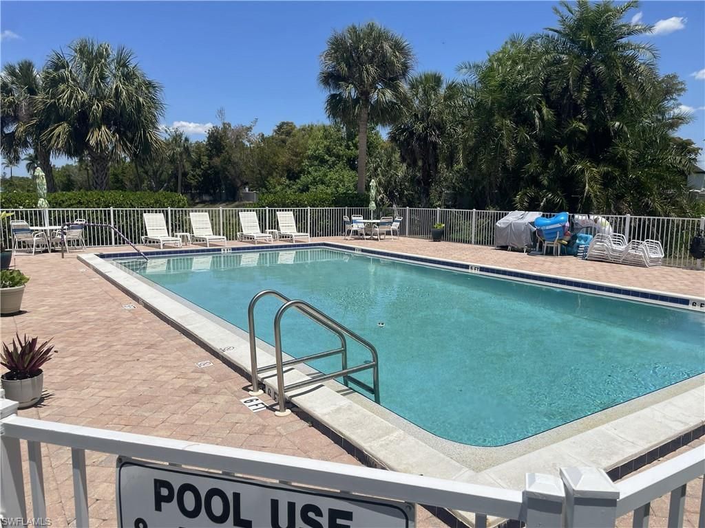 13502 Siesta Pines Ct, Unit 402, Fort Myers, FL 33908 Photo