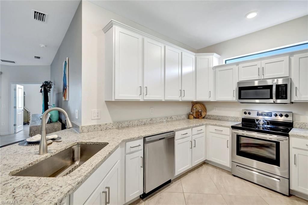 14022 Pine Lodge Ln, Fort Myers, FL 33913 Photo