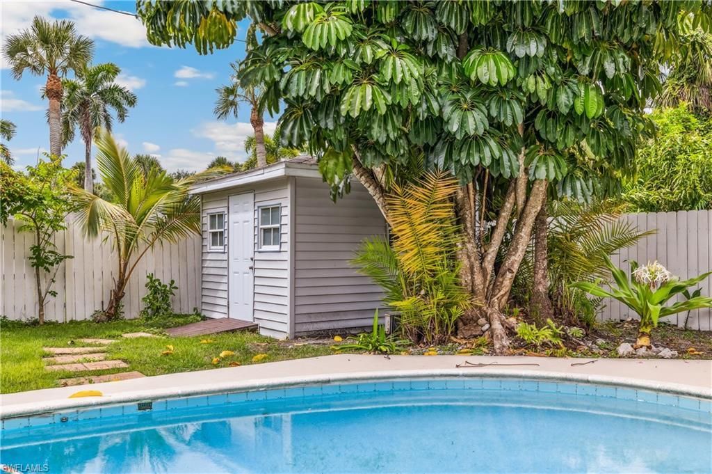 1358 Hopedale Dr , Fort Myers, FL 33919 Photo