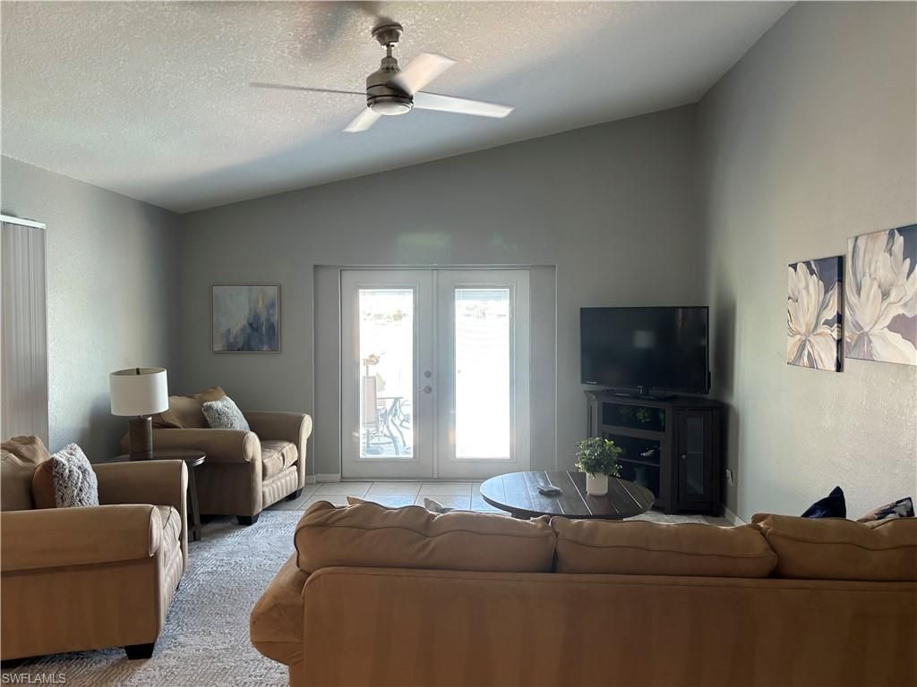 22 SE 10th Ave , Cape Coral, FL 33990 Photo