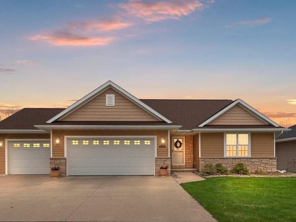 4814 ISABELLA CIRCLE, Hobart, WI 54155