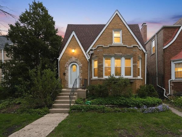 5919 N Bernard Street , Chicago, IL 60659