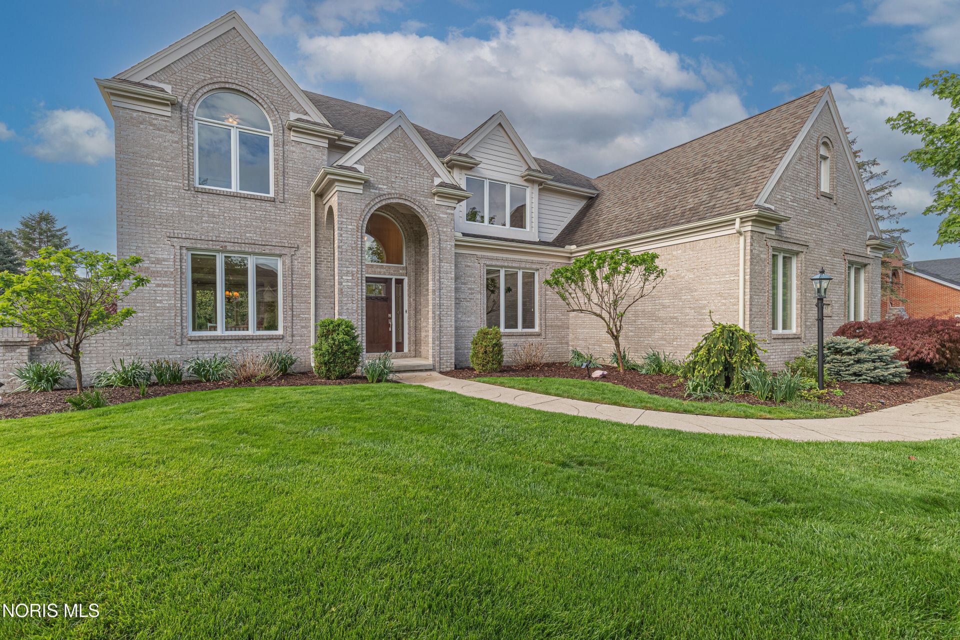 7443 Scandinavia Drive, Maumee, OH 43537 Main Photo