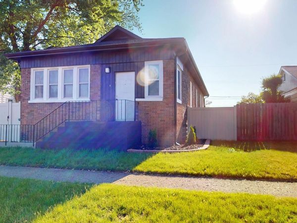 6832 Waveland Avenue , Hammond, IN 46323