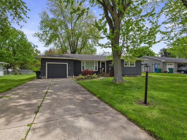 7125 Delaware Street , Merrillville, IN 46410