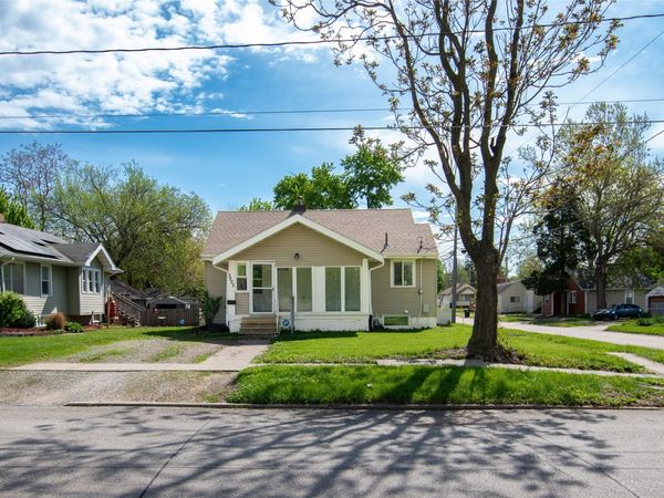 3203 Cambridge Street, Des Moines, IA 50313
