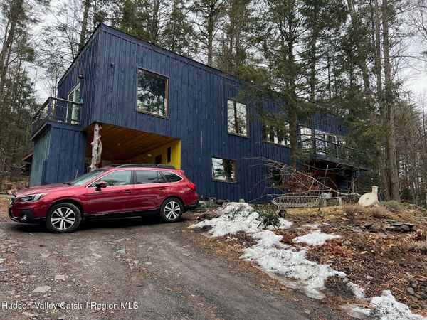 3870 New York 212, Woodstock, NY 12498