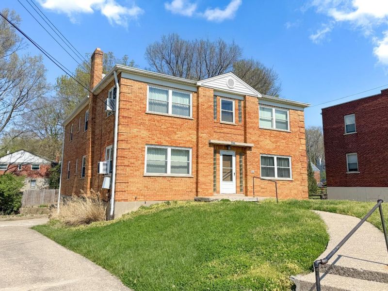 5568 Beechmont Avenue, Cincinnati, OH 45230 Photo 1