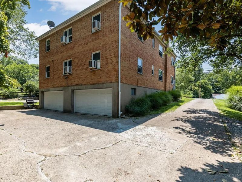 5568 Beechmont Avenue, Cincinnati, OH 45230 Photo 34
