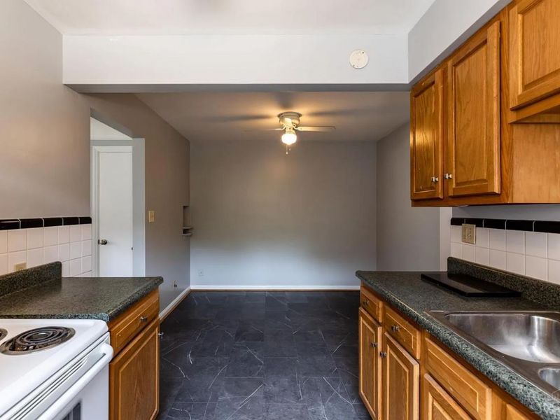 5568 Beechmont Avenue, Cincinnati, OH 45230 Photo 8