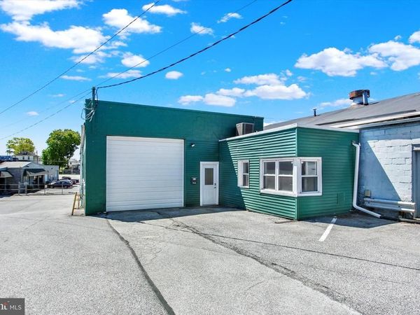 1880 W MARKET STREET , YORK, PA 17404