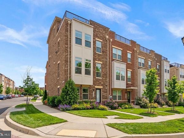 6100 NORTHWEST DRIVE , HYATTSVILLE, MD 20782
