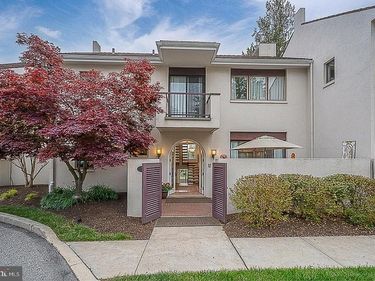 7 BRETTAGNE, Unit 7, DEVON, PA 19333