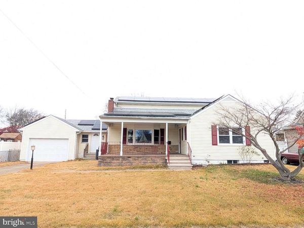 12 GODFREY DRIVE, HAMILTON, NJ 08610