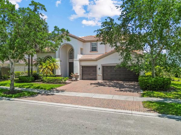 19165 N Gardenia Ave , Weston, FL 33332