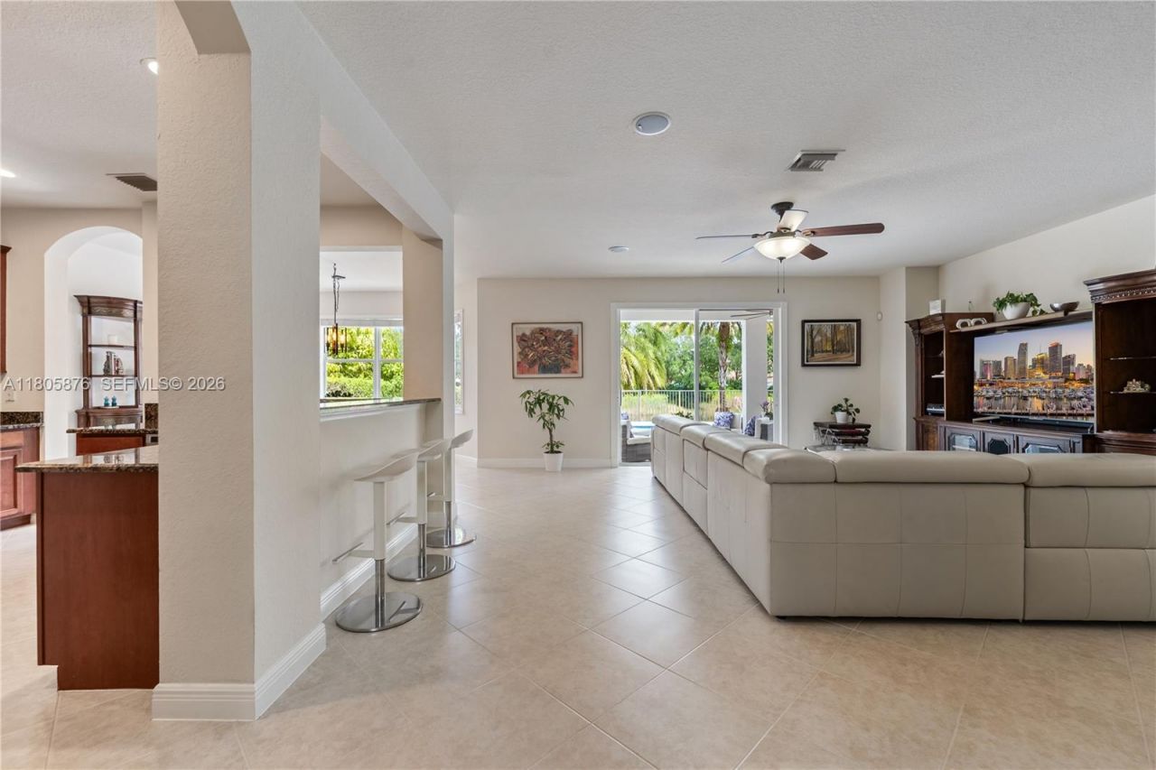 19165 N Gardenia Ave , Weston, FL 33332 Photo