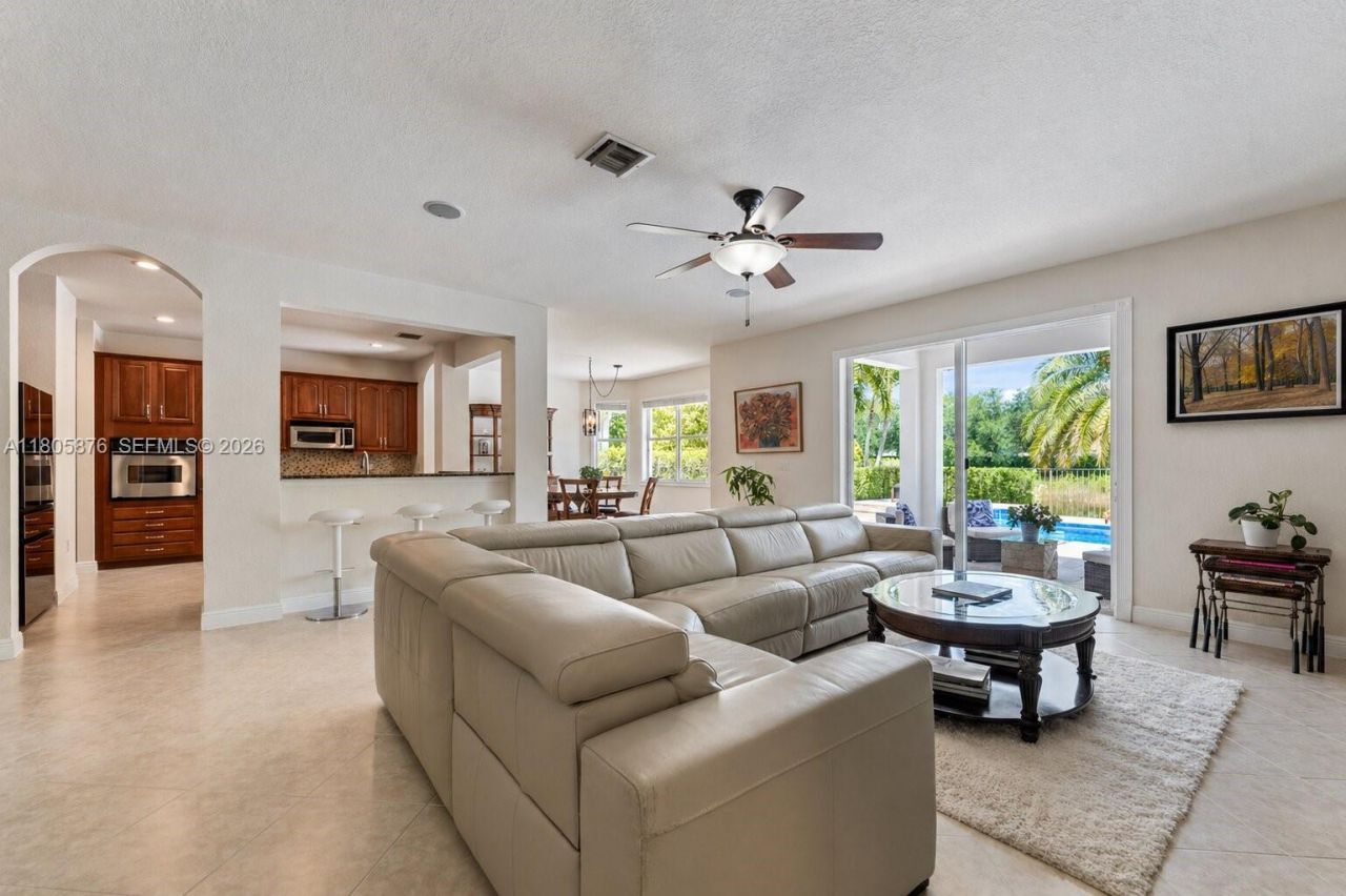 19165 N Gardenia Ave , Weston, FL 33332 Photo
