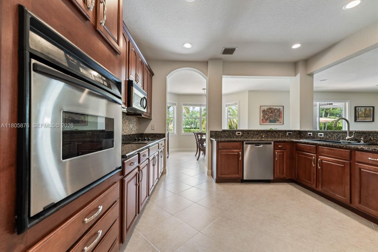 19165 N Gardenia Ave , Weston, FL 33332 Photo