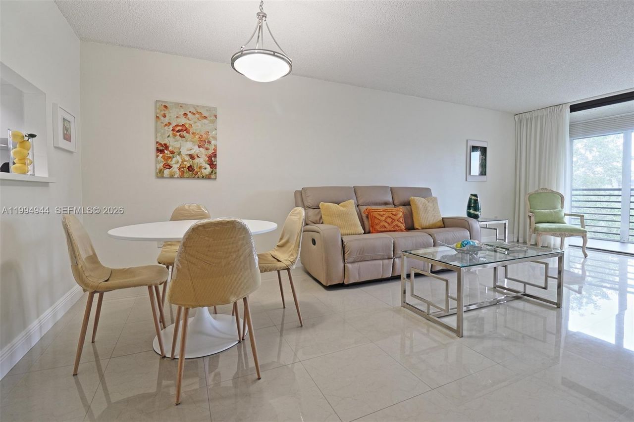 1100 Colony Point Cir , Unit 419, Pembroke Pines, FL 33026 Photo
