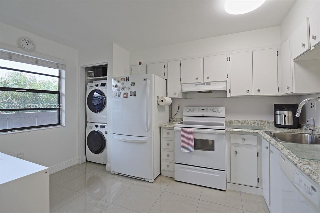 1100 Colony Point Cir , Unit 419, Pembroke Pines, FL 33026 Photo