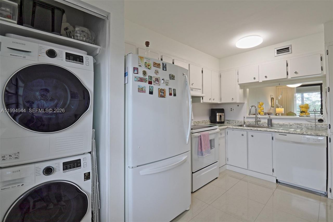 1100 Colony Point Cir , Unit 419, Pembroke Pines, FL 33026 Photo