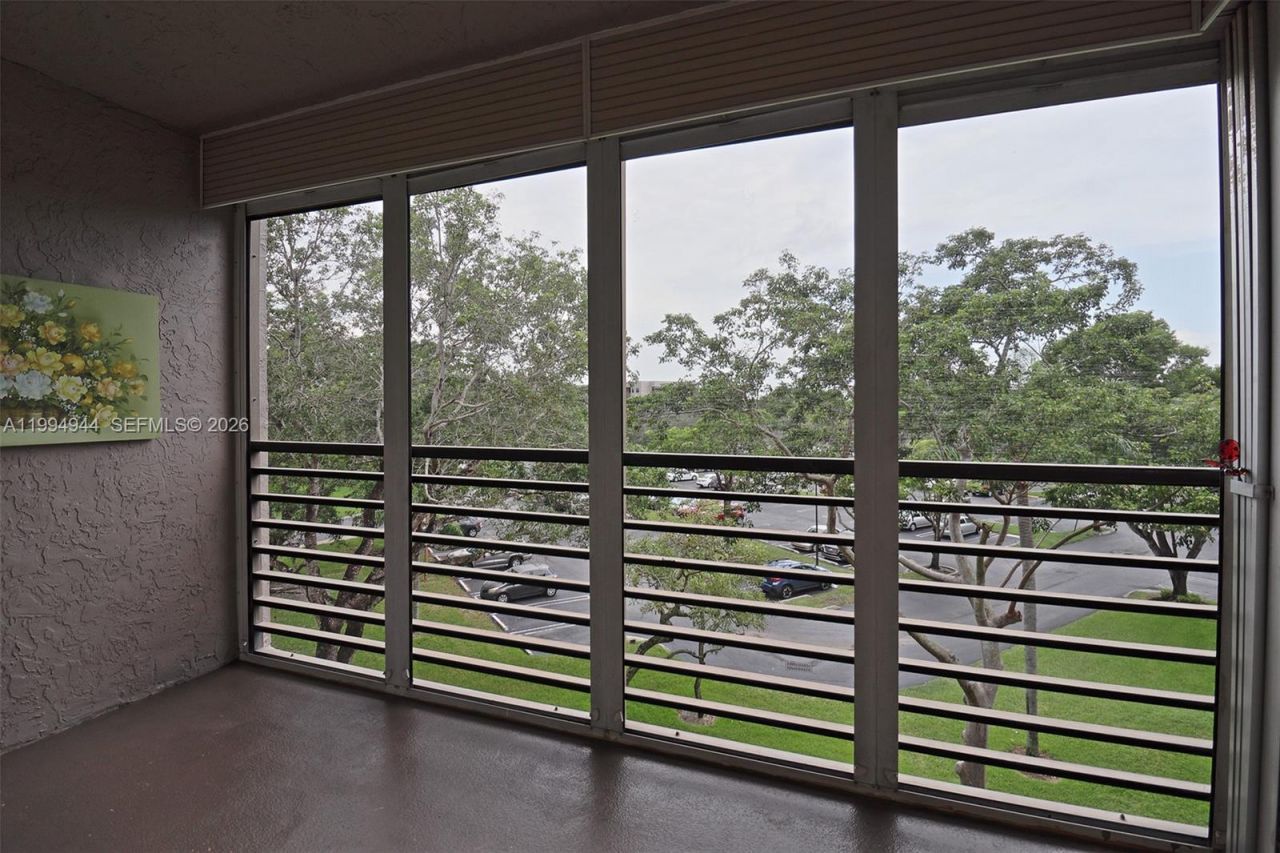 1100 Colony Point Cir , Unit 419, Pembroke Pines, FL 33026 Photo