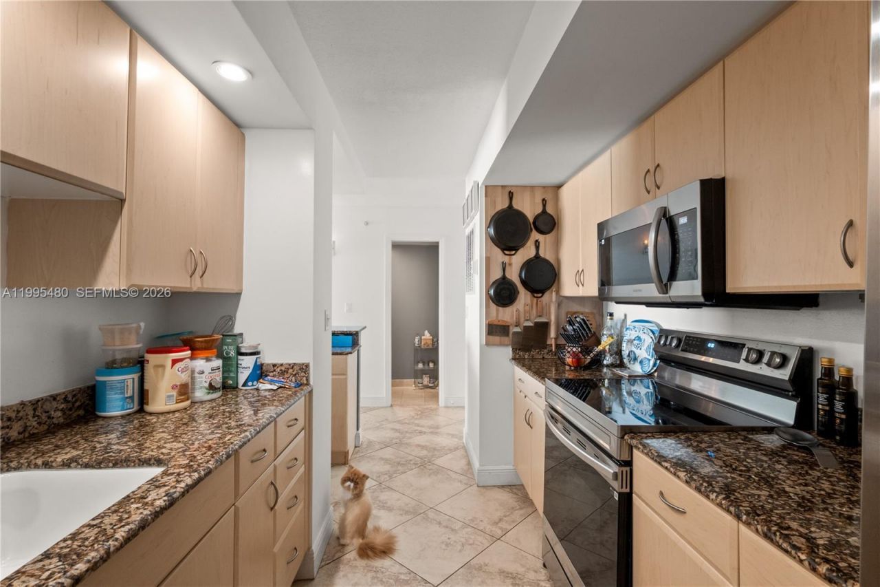 6917 Collins Ave, Unit 1609, Miami Beach, FL 33141 Photo