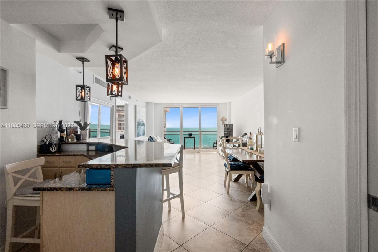 6917 Collins Ave, Unit 1609, Miami Beach, FL 33141 Photo