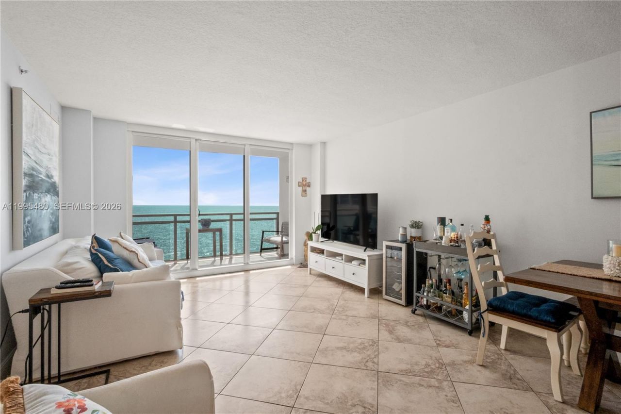 6917 Collins Ave, Unit 1609, Miami Beach, FL 33141 Photo