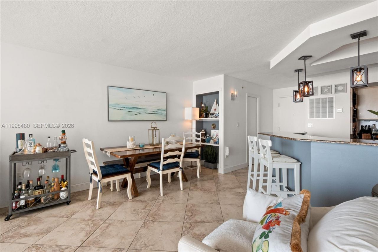 6917 Collins Ave, Unit 1609, Miami Beach, FL 33141 Photo