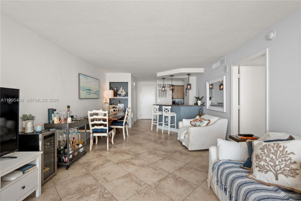 6917 Collins Ave, Unit 1609, Miami Beach, FL 33141 Photo
