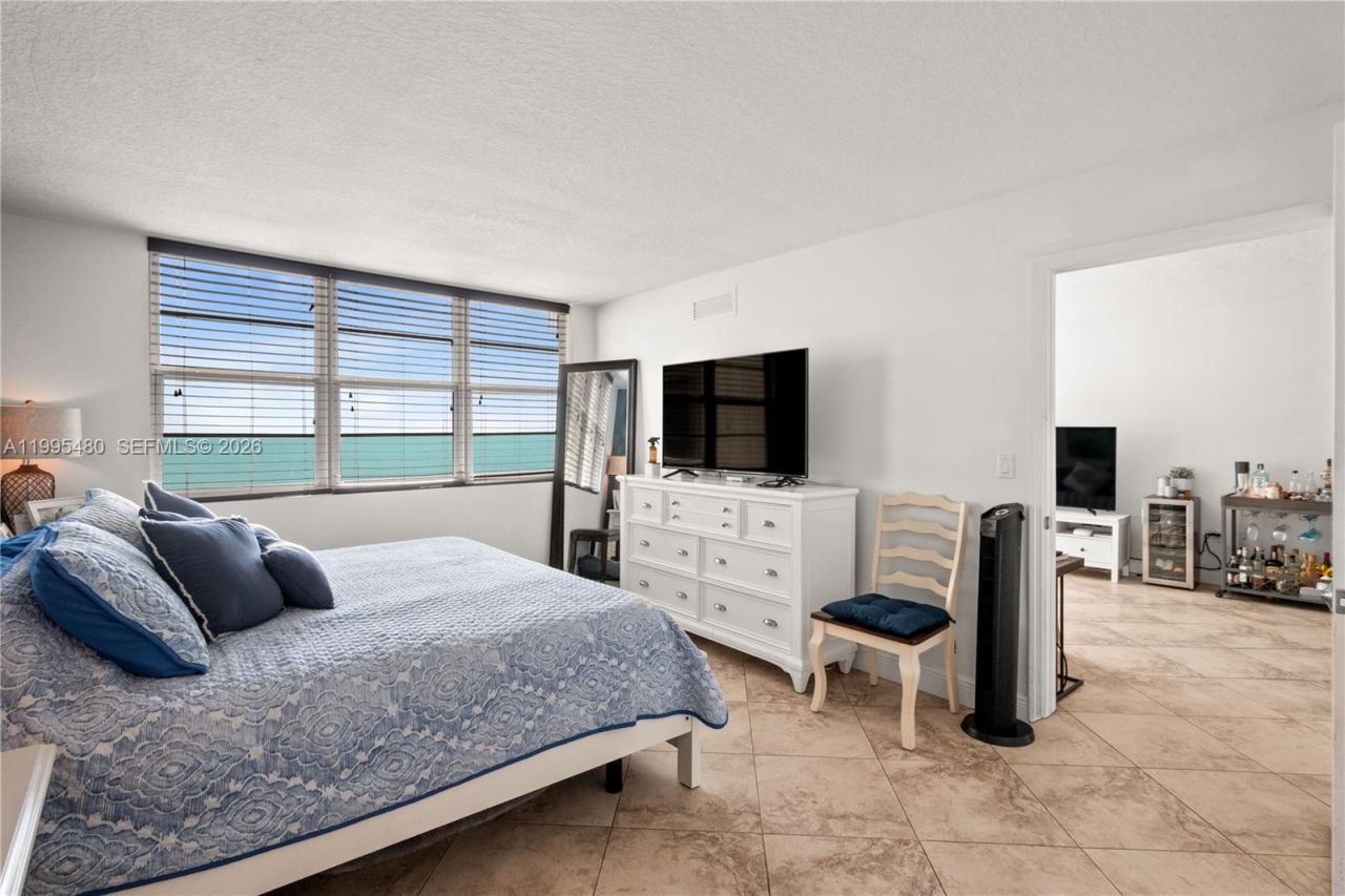 6917 Collins Ave, Unit 1609, Miami Beach, FL 33141 Photo