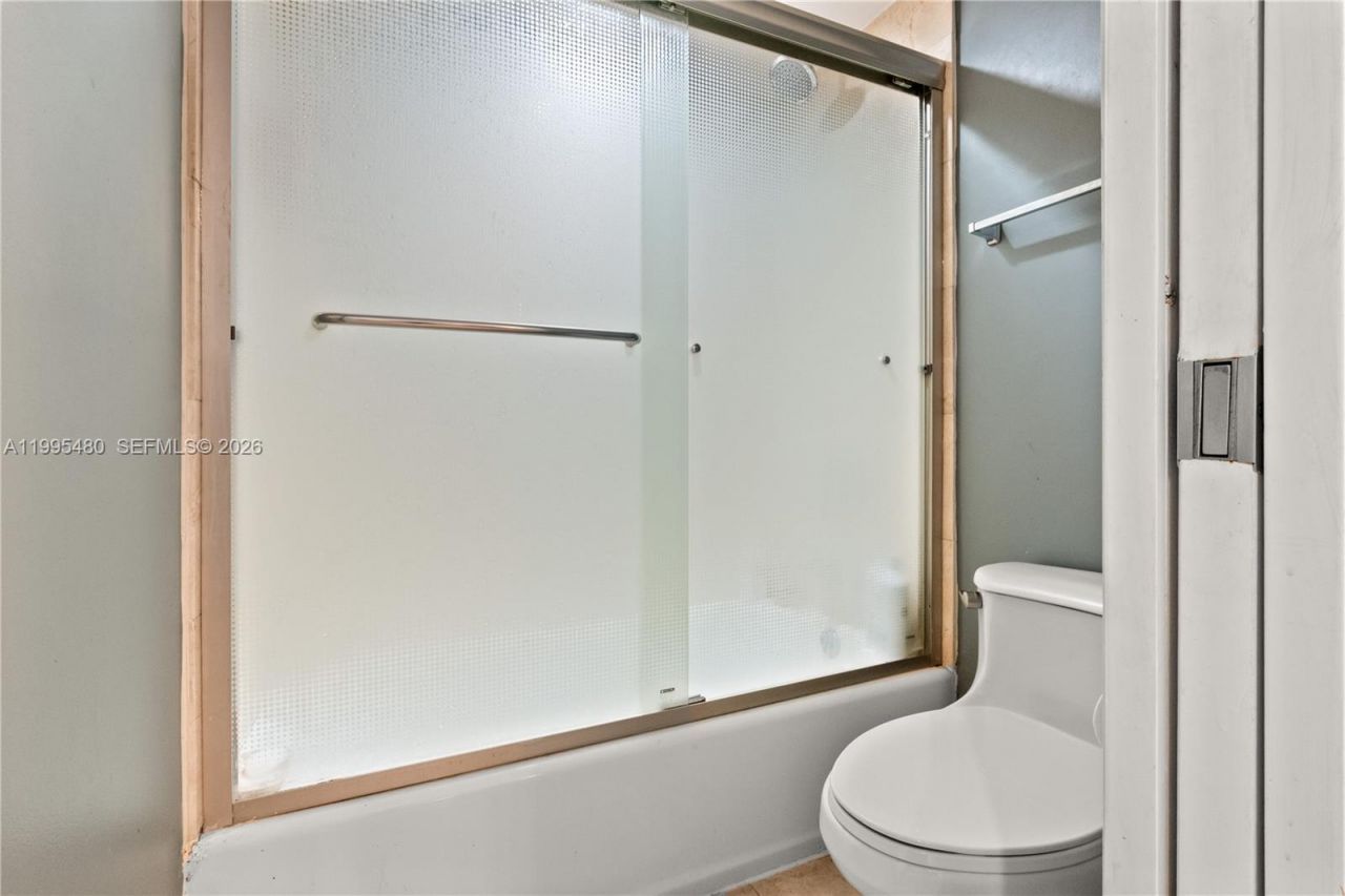 6917 Collins Ave, Unit 1609, Miami Beach, FL 33141 Photo