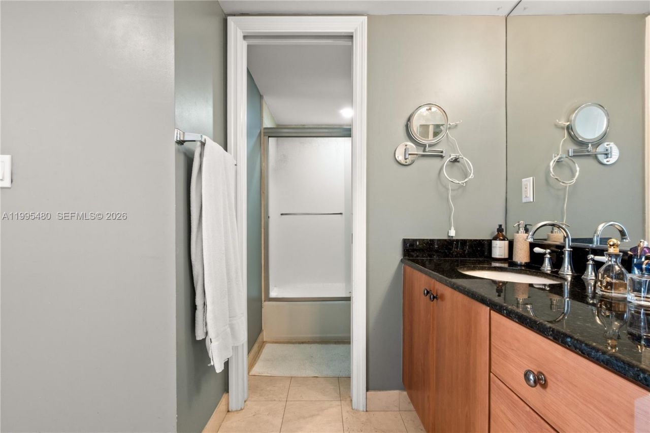 6917 Collins Ave, Unit 1609, Miami Beach, FL 33141 Photo
