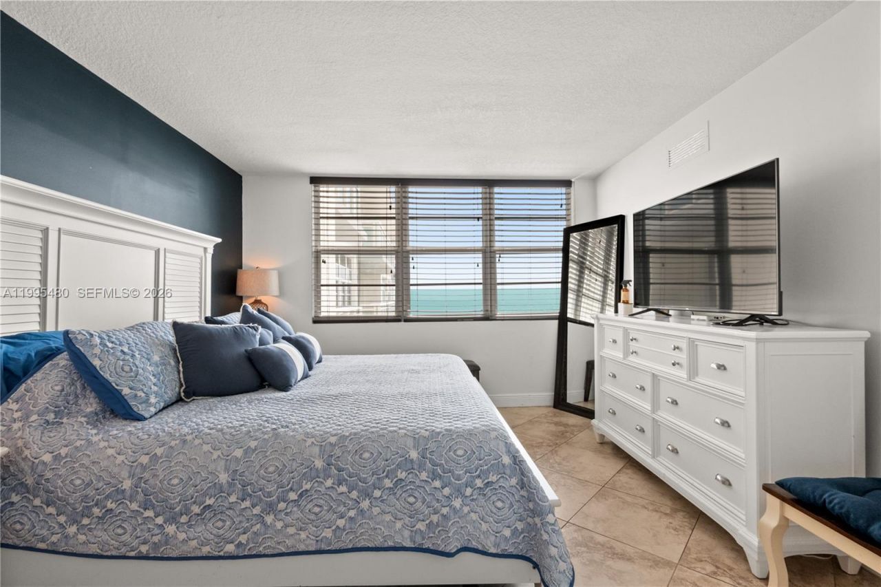 6917 Collins Ave, Unit 1609, Miami Beach, FL 33141 Photo