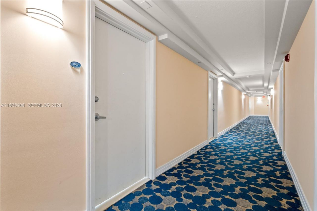 6917 Collins Ave, Unit 1609, Miami Beach, FL 33141 Photo