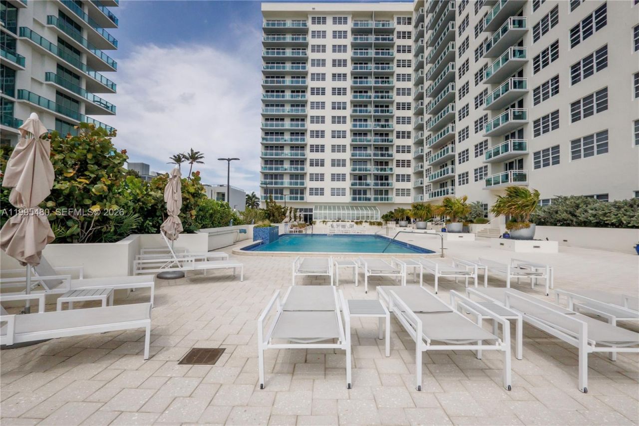6917 Collins Ave, Unit 1609, Miami Beach, FL 33141 Photo