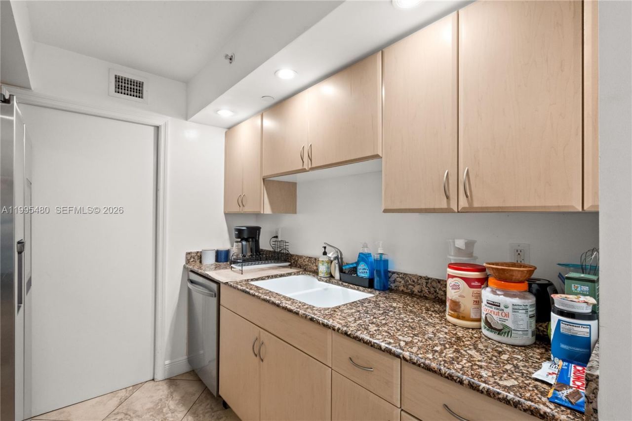 6917 Collins Ave, Unit 1609, Miami Beach, FL 33141 Photo