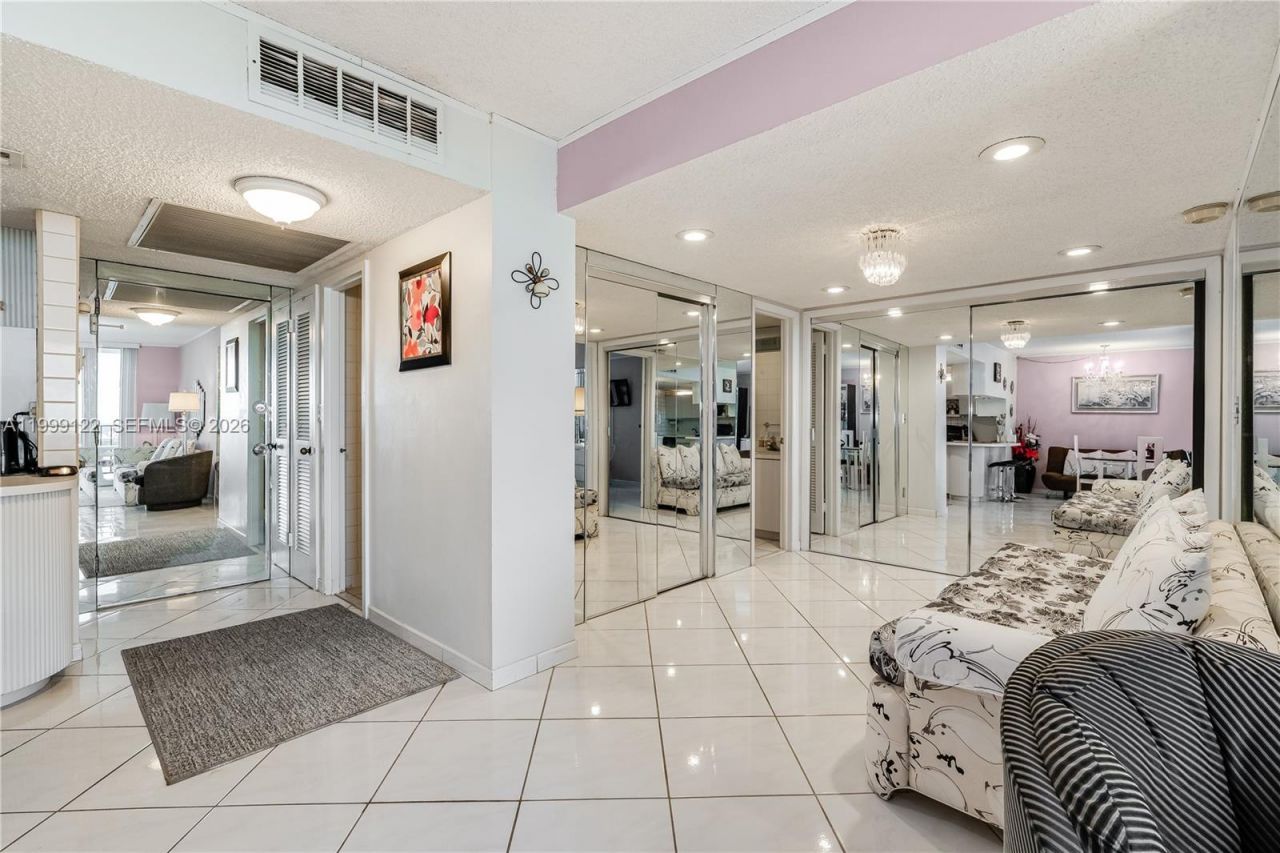 2030 S Ocean Dr, Unit 1903, Hallandale Beach, FL 33009 Photo