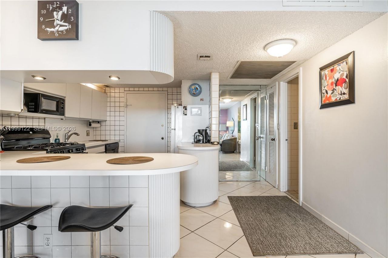 2030 S Ocean Dr, Unit 1903, Hallandale Beach, FL 33009 Photo