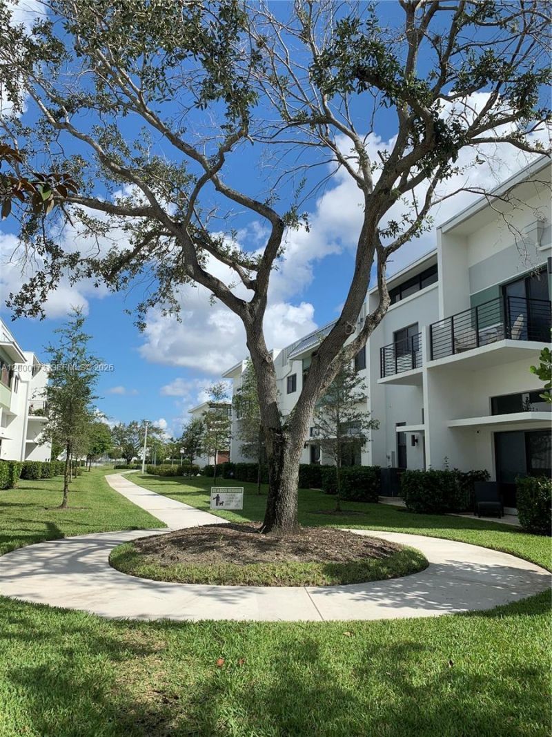 4384 NW 9th St , Unit 4384, Plantation, FL 33317 Photo