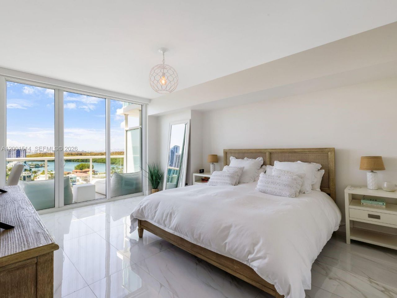 400 Sunny Isles Blvd, Unit 1416, Sunny Isles Beach, FL 33160 Photo