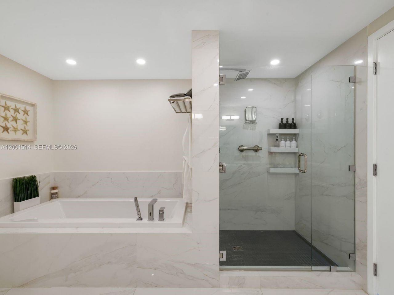 400 Sunny Isles Blvd, Unit 1416, Sunny Isles Beach, FL 33160 Photo