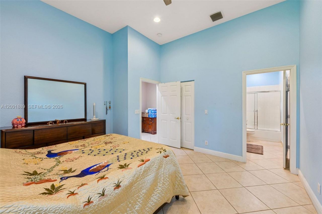 13457 Majestic Way , Cooper City, FL 33330 Photo