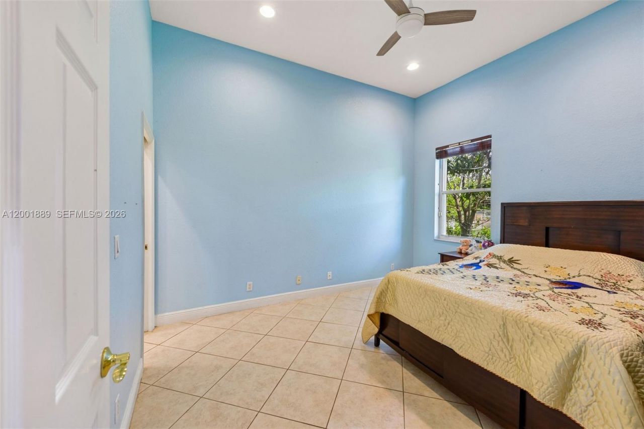 13457 Majestic Way , Cooper City, FL 33330 Photo