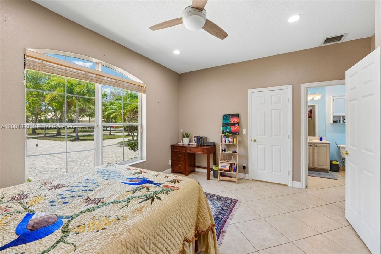 13457 Majestic Way , Cooper City, FL 33330 Photo
