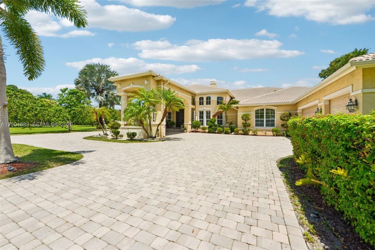 13457 Majestic Way , Cooper City, FL 33330 Photo