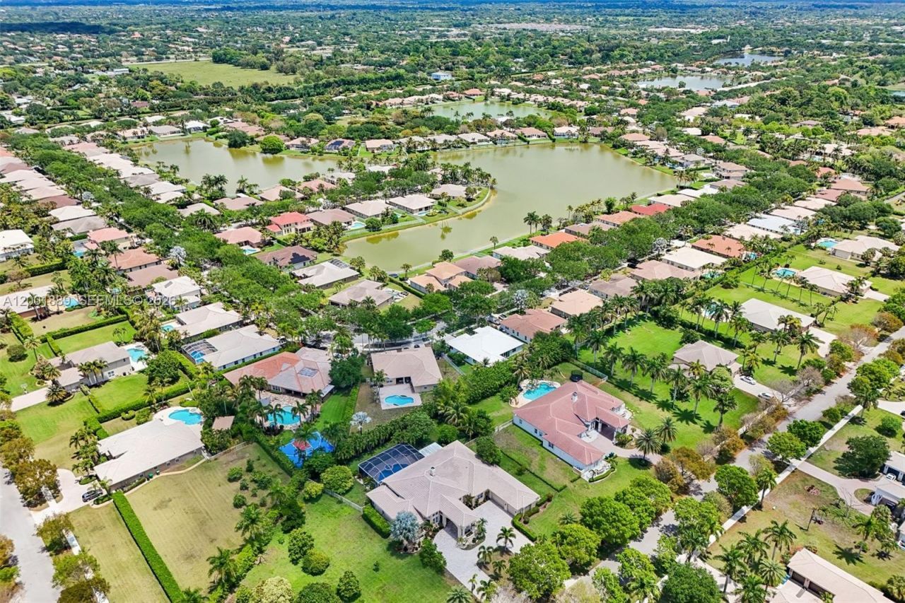 13457 Majestic Way , Cooper City, FL 33330 Photo