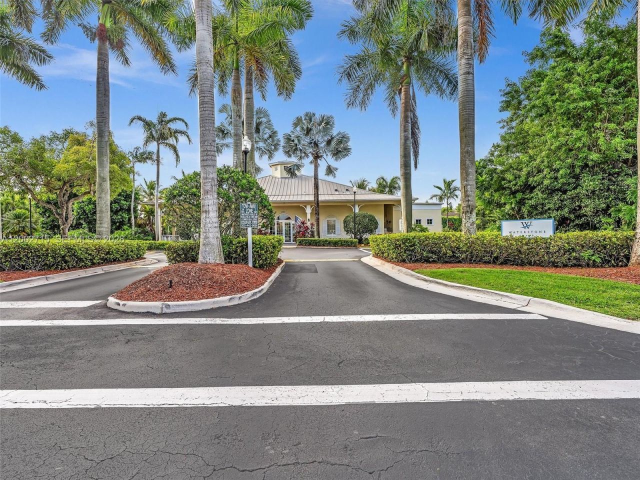 2117 NE 40th Rd , Homestead, FL 33033 Photo