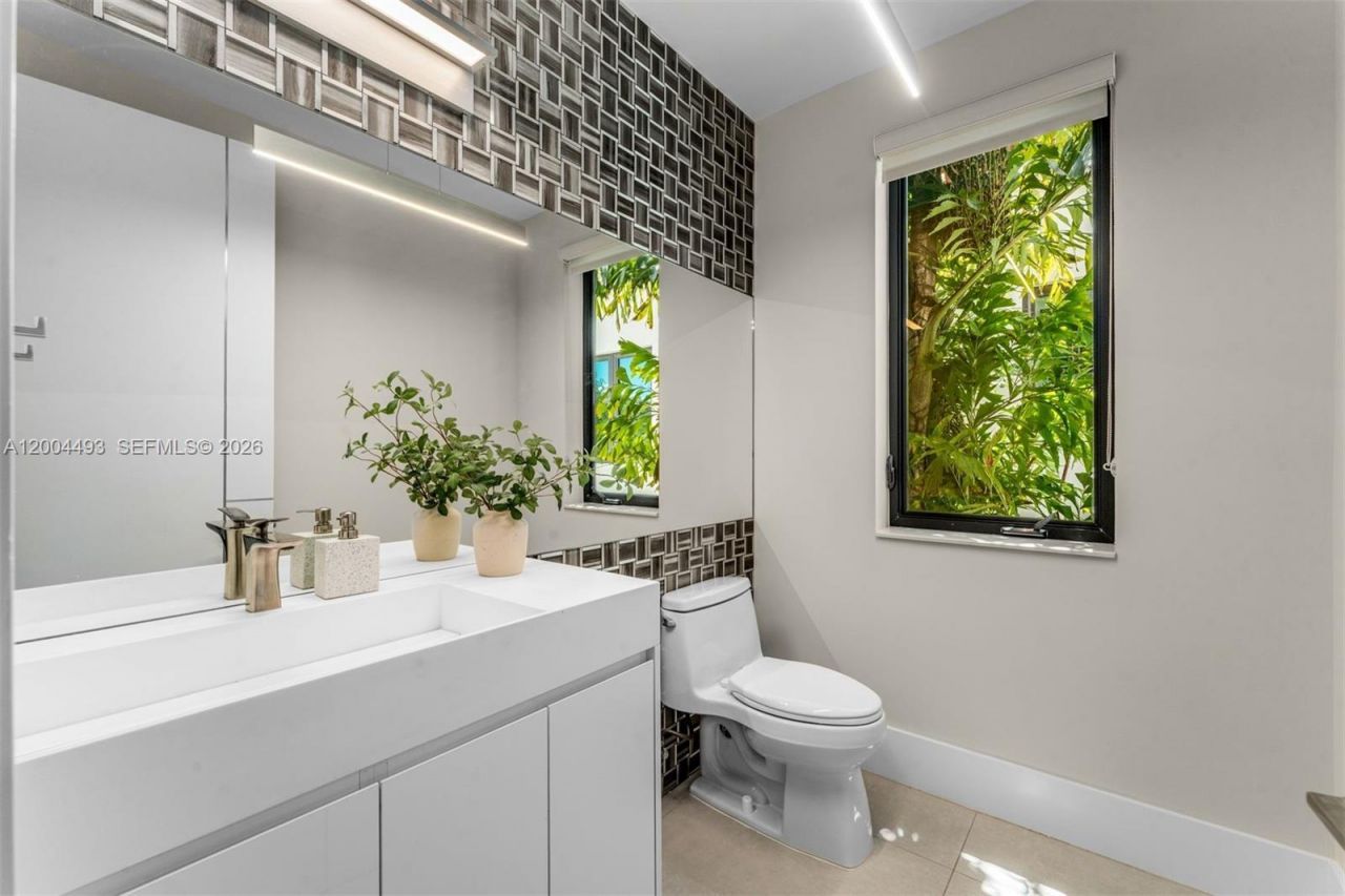 104 NE 16th Ter , Fort Lauderdale, FL 33301 Photo